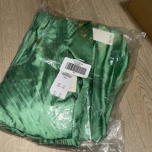 The A&F Giselle Pleated Cutout Maxi Dress - Picture 6 of 11